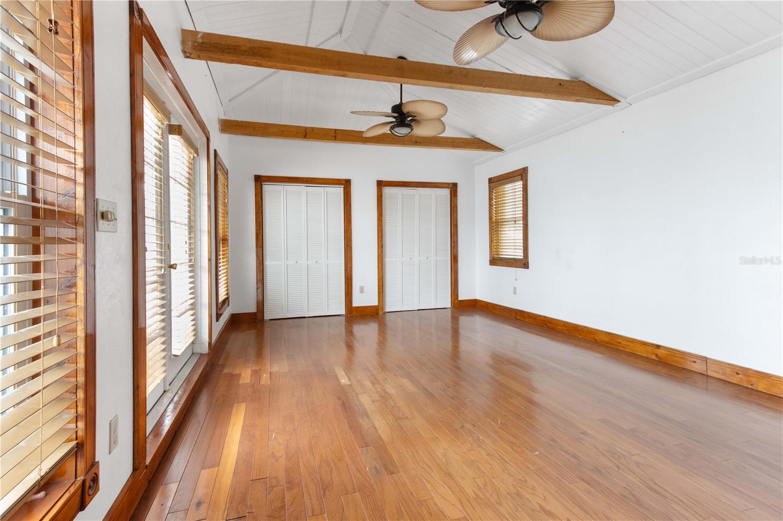 806 NARCISSUS AVE — photo 19