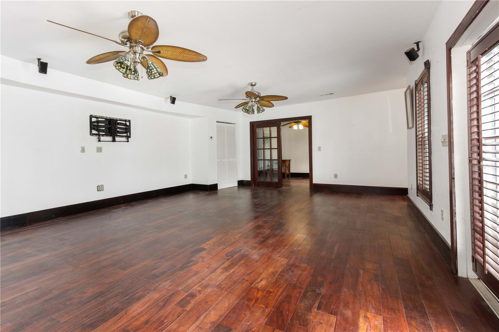 806 NARCISSUS AVE — photo 12