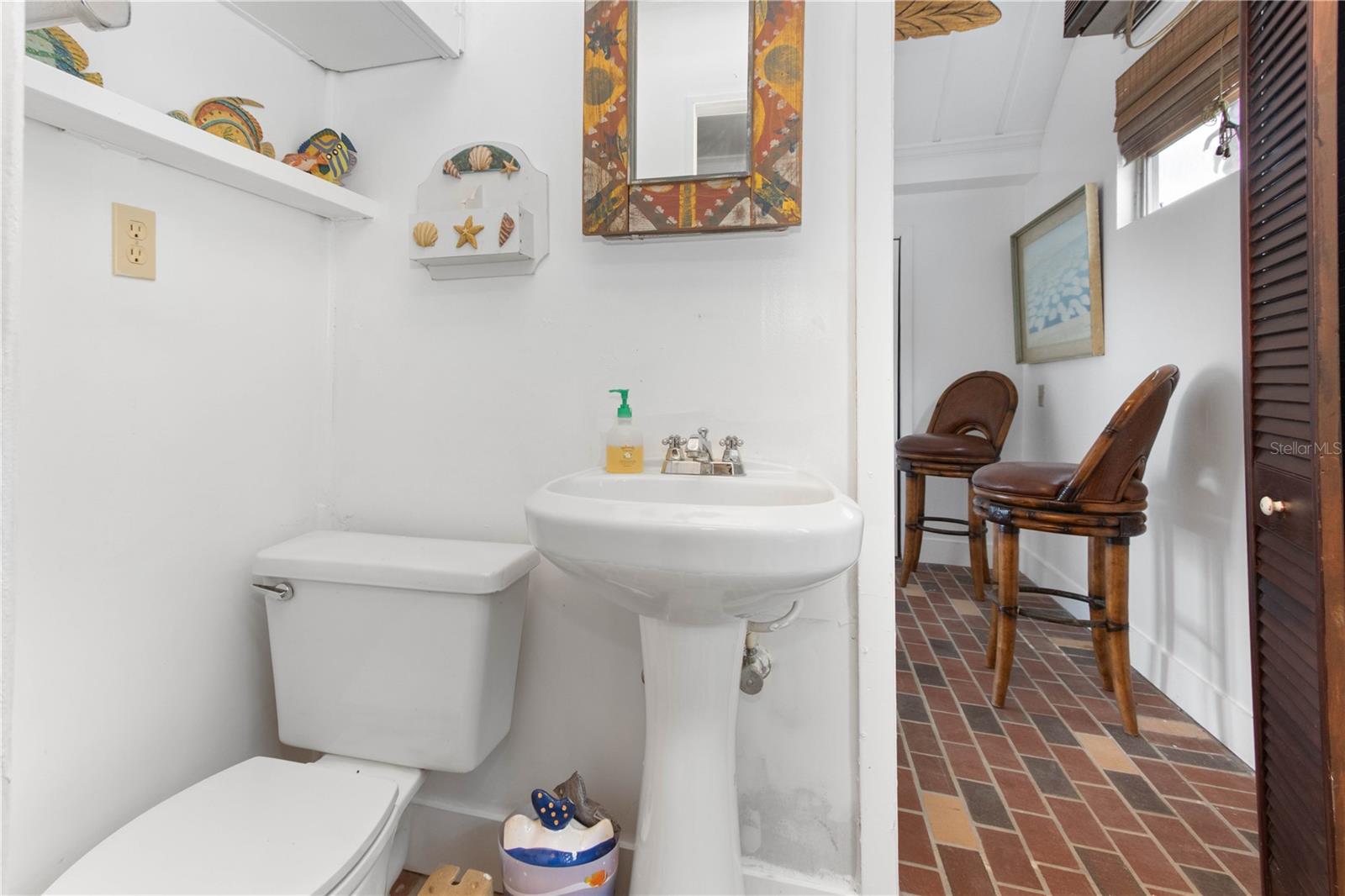 806 NARCISSUS AVE — photo 13