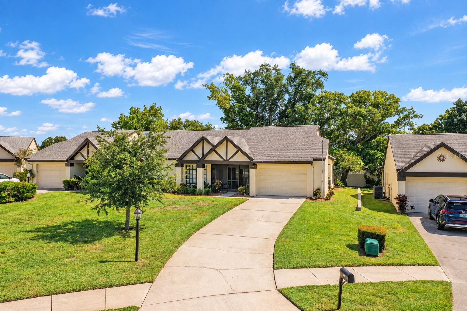913 SUTTON PL — photo 40