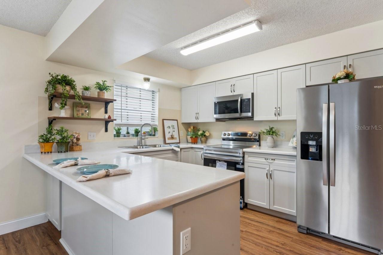 6709 DEVONSHIRE LN #10A — photo 2