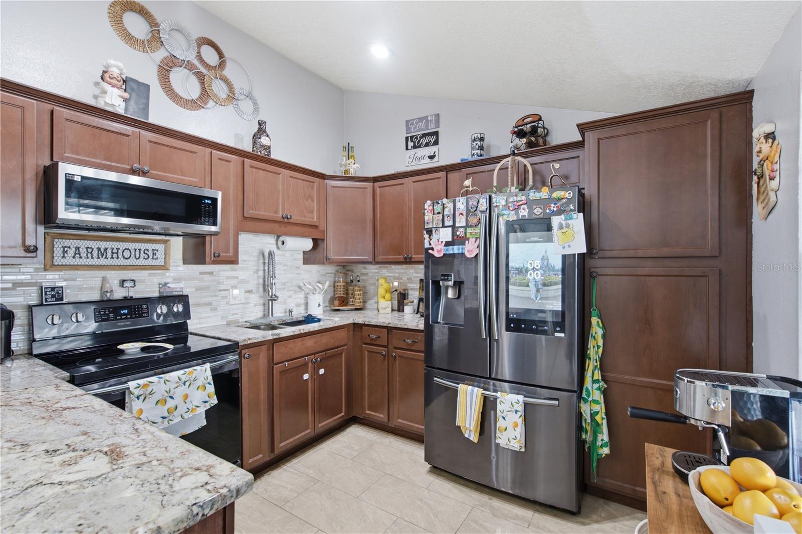 9610 SHALIMAR CT — photo 9