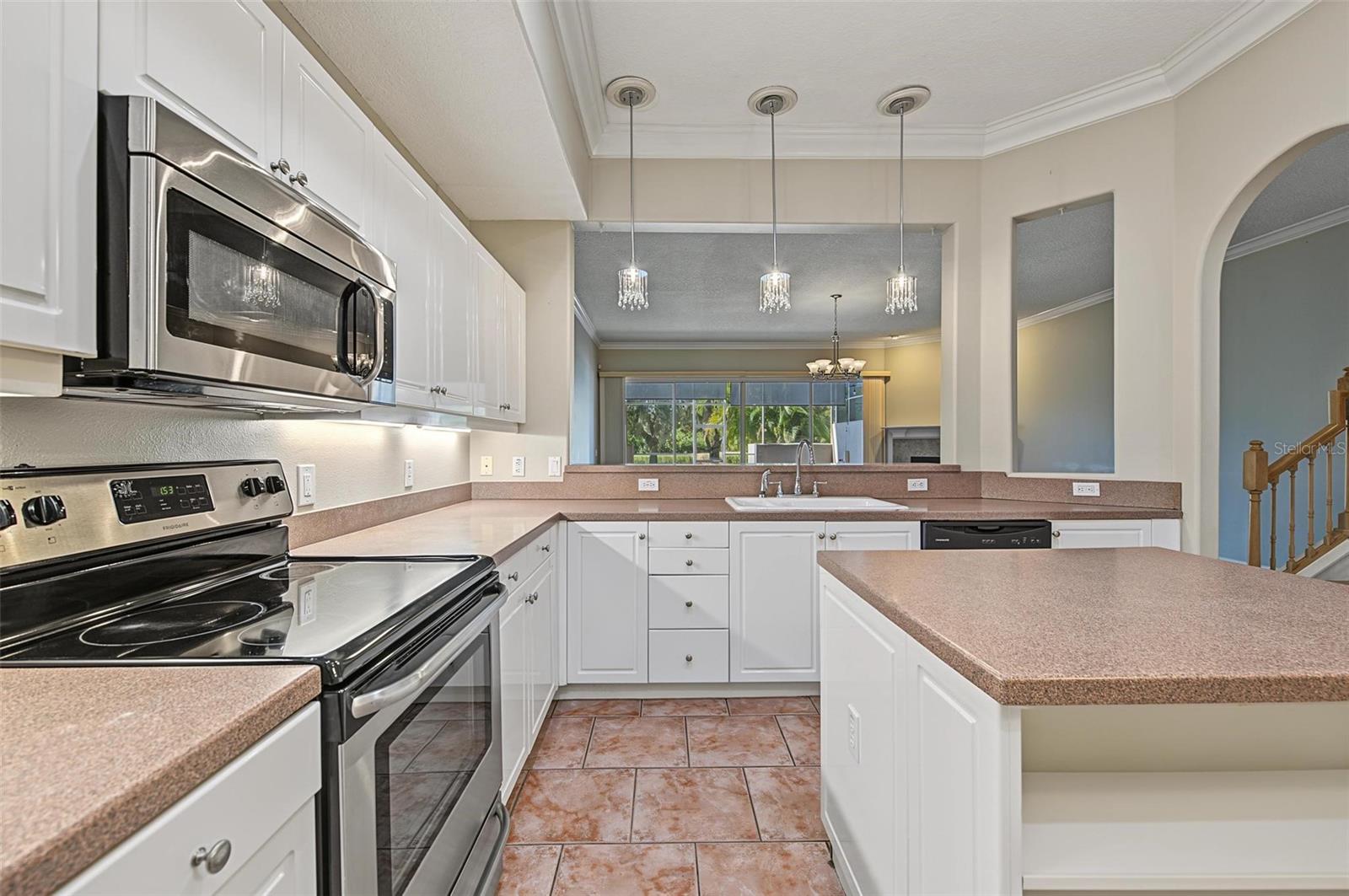 1626 LAGO VISTA BLVD — photo 9