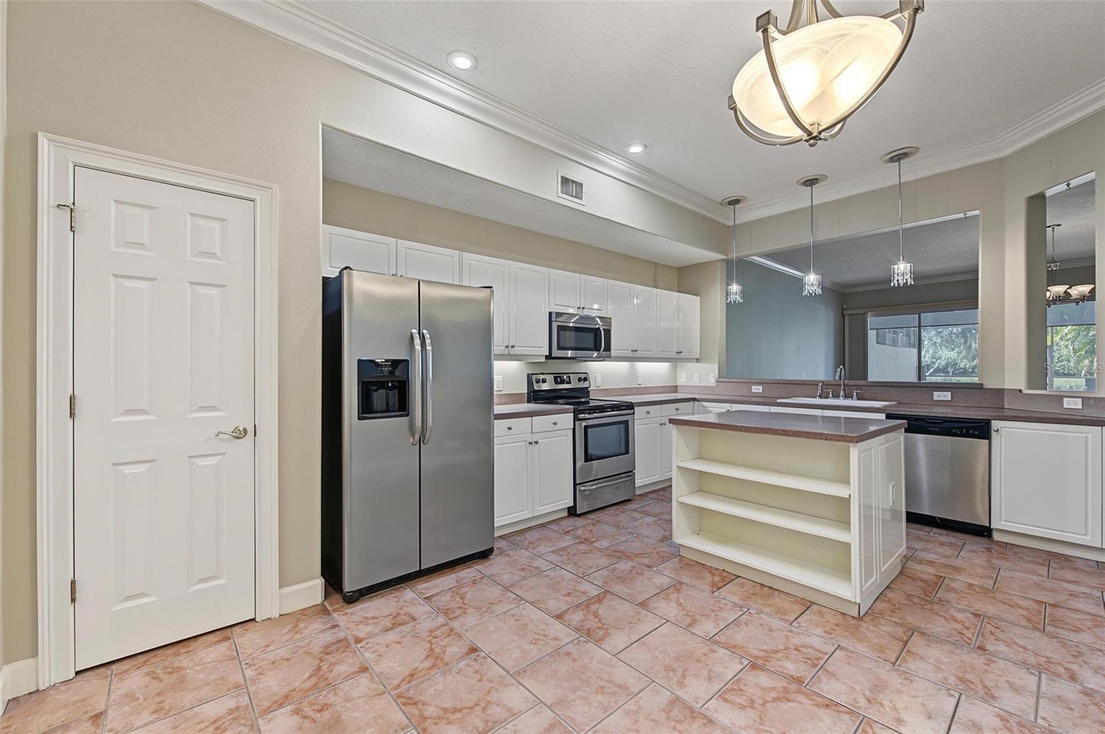 1626 LAGO VISTA BLVD — photo 11