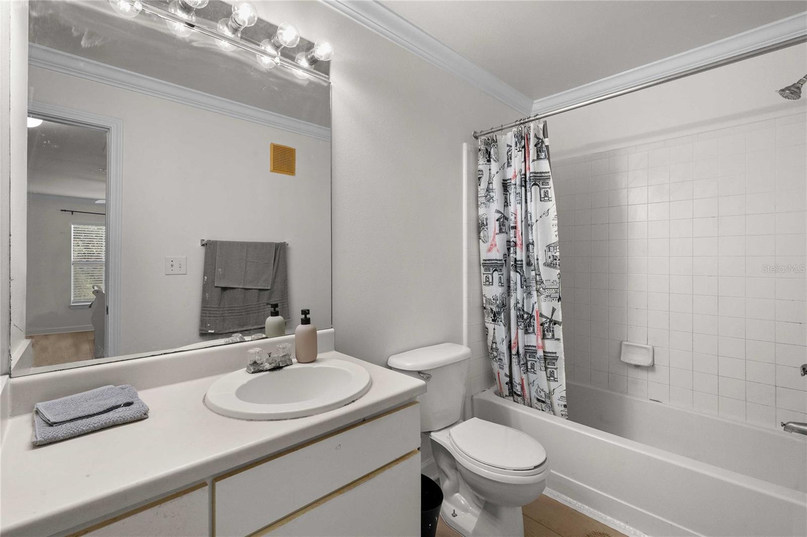 18235 BRIDLE CLUB DR #18235 — photo 31