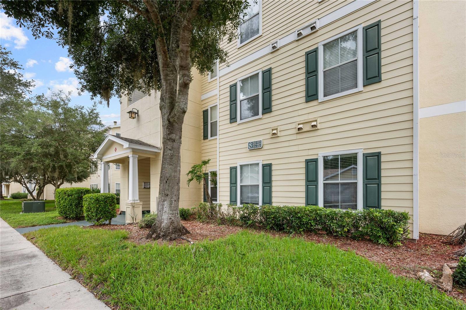 18235 BRIDLE CLUB DR #18235 — photo 3