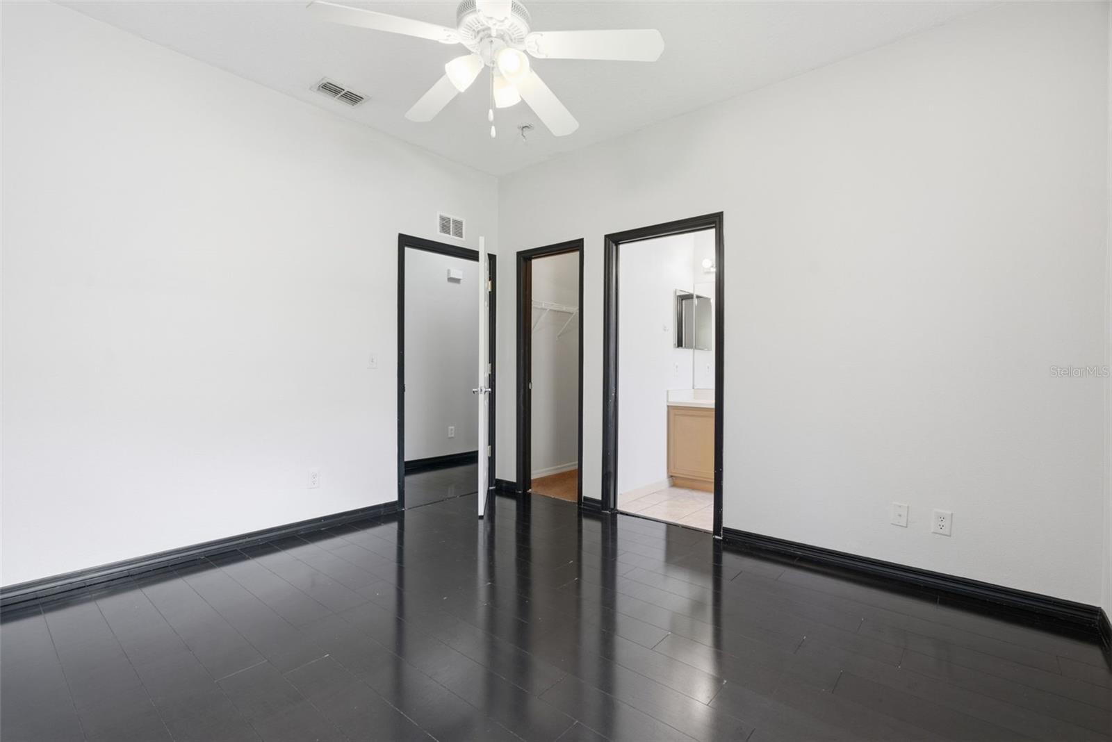 2115 SALEM AVE N — photo 10