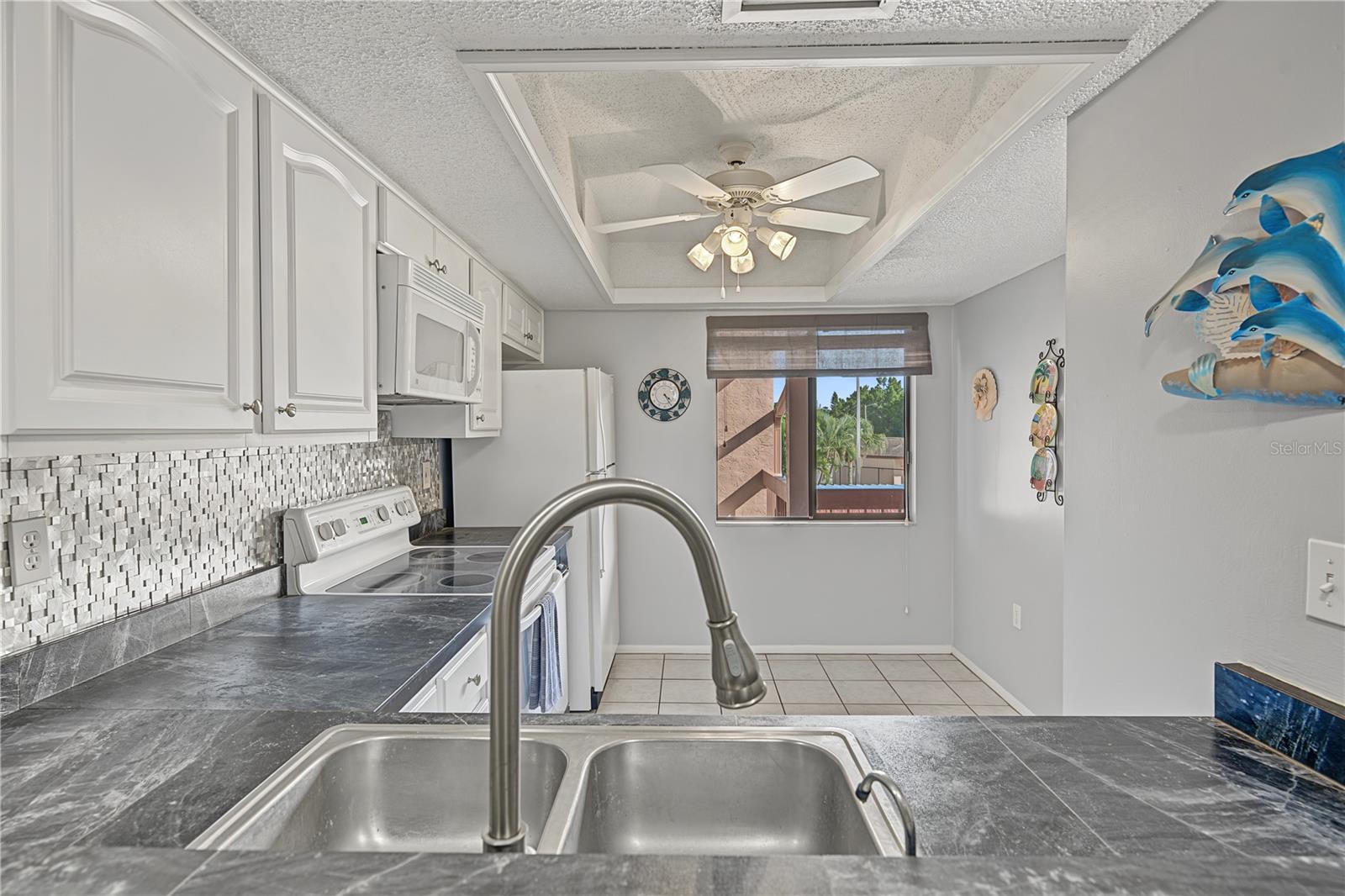 110 LAKESIDE CT #110 — photo 8