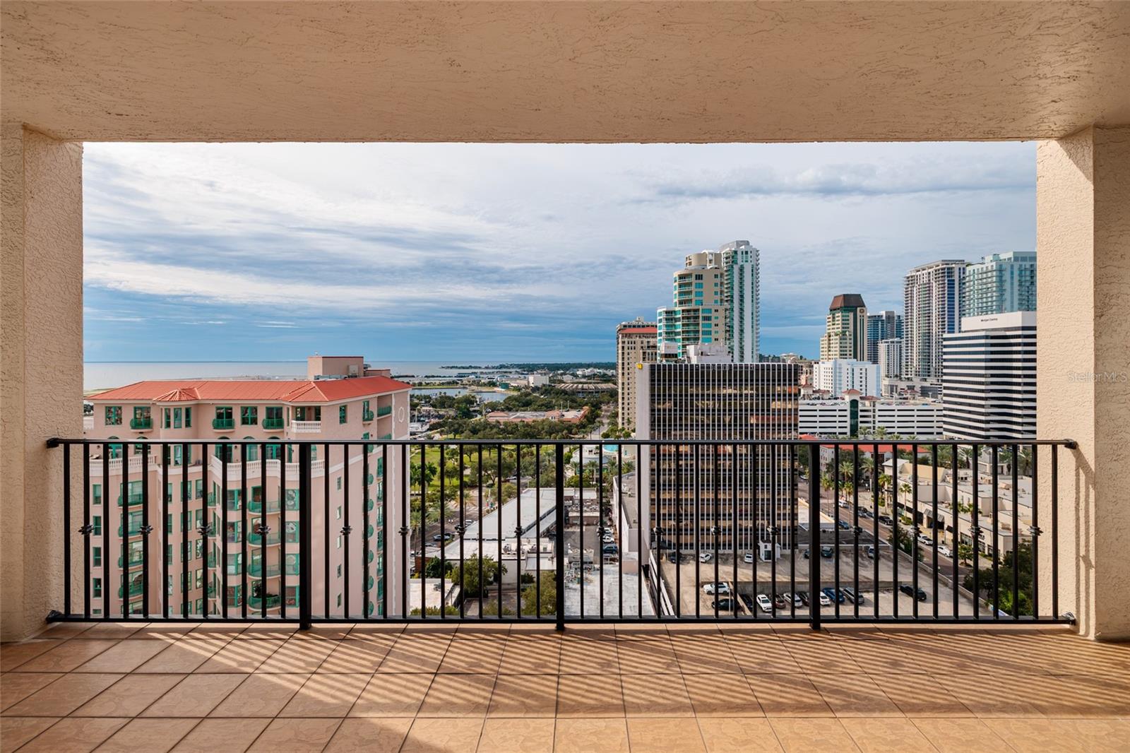 300 BEACH DR NE #1804 — photo 36