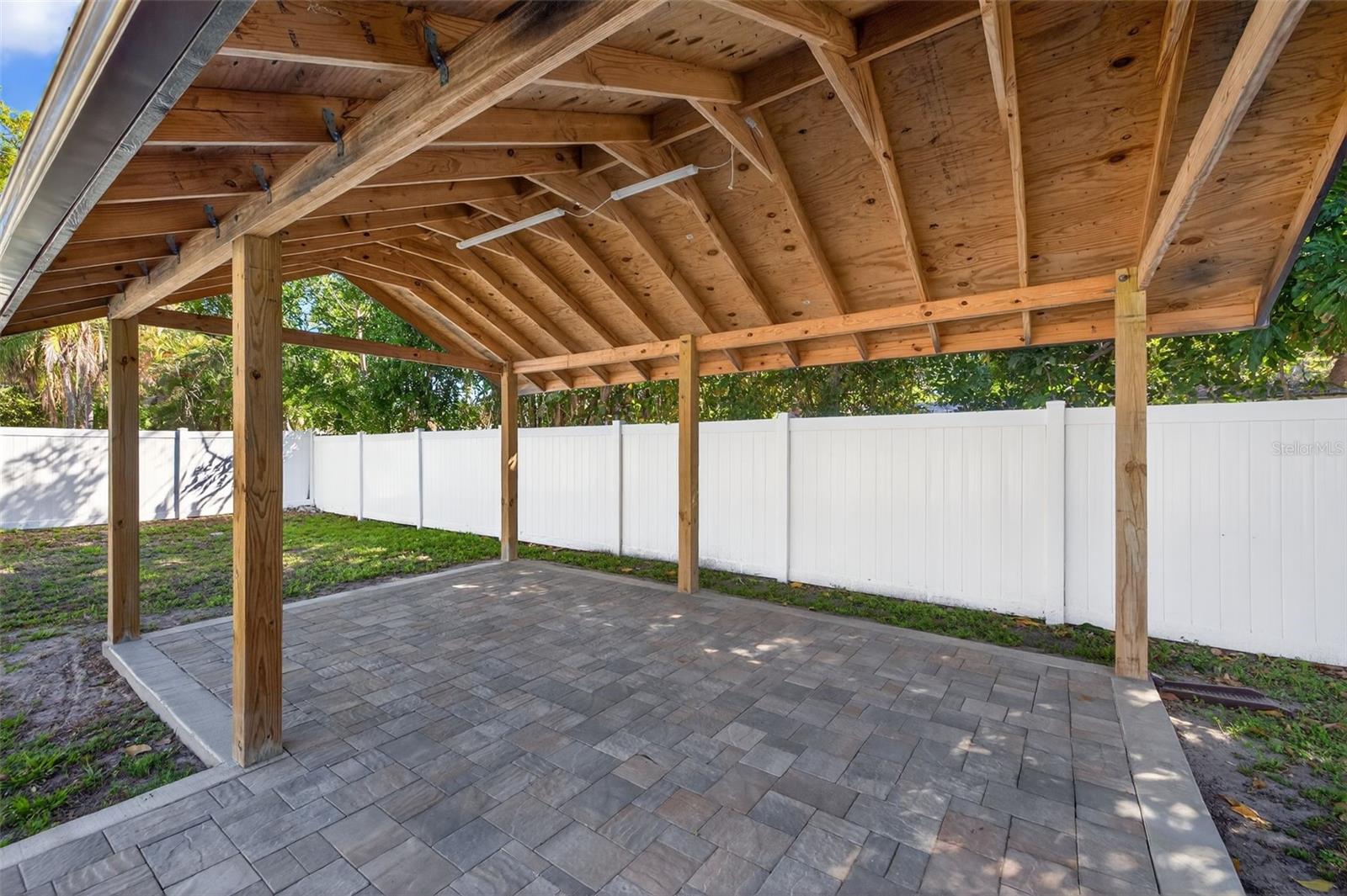 4420 POMPANO DR SE — photo 19