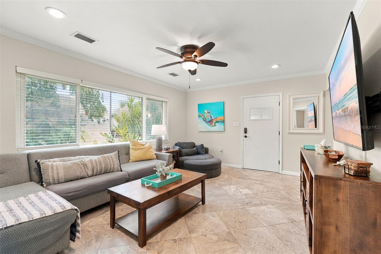 2174 BOUGAINVILLEA ST — photo 8