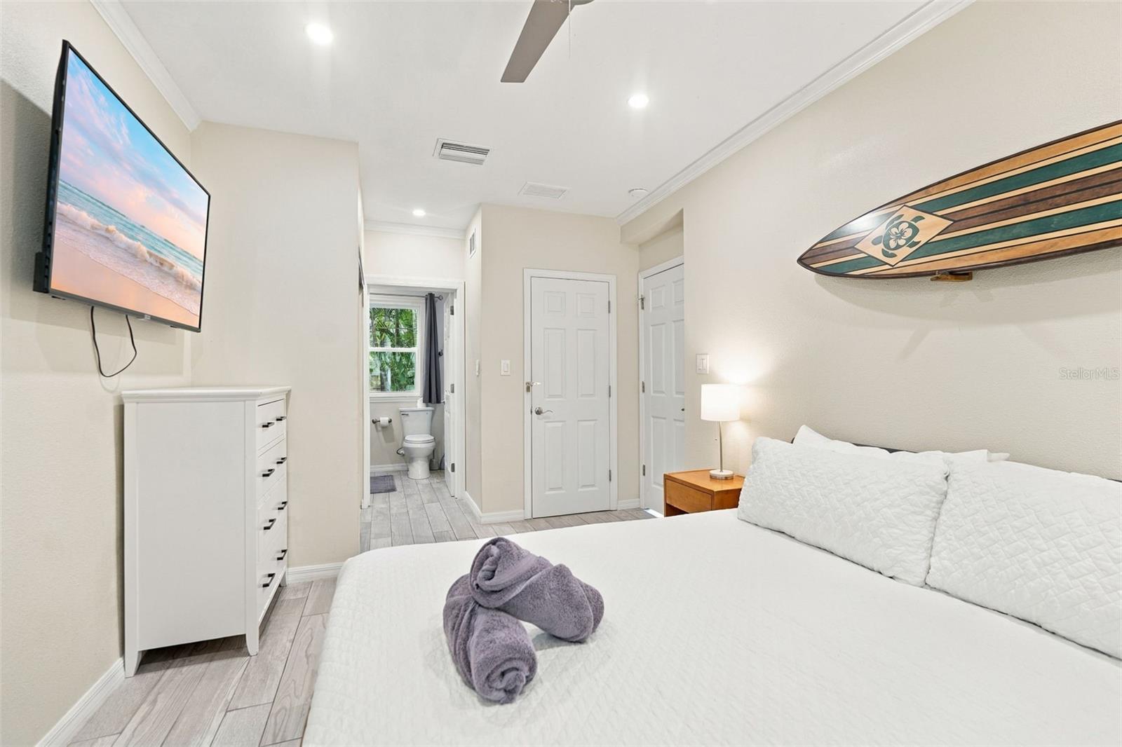 2174 BOUGAINVILLEA ST — photo 24