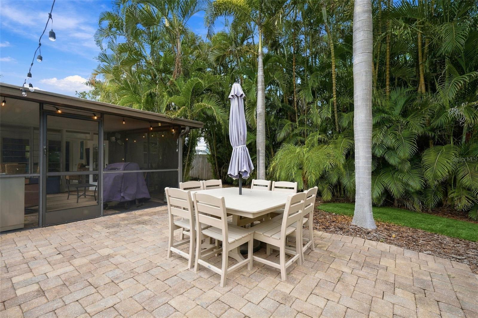 2174 BOUGAINVILLEA ST — photo 41