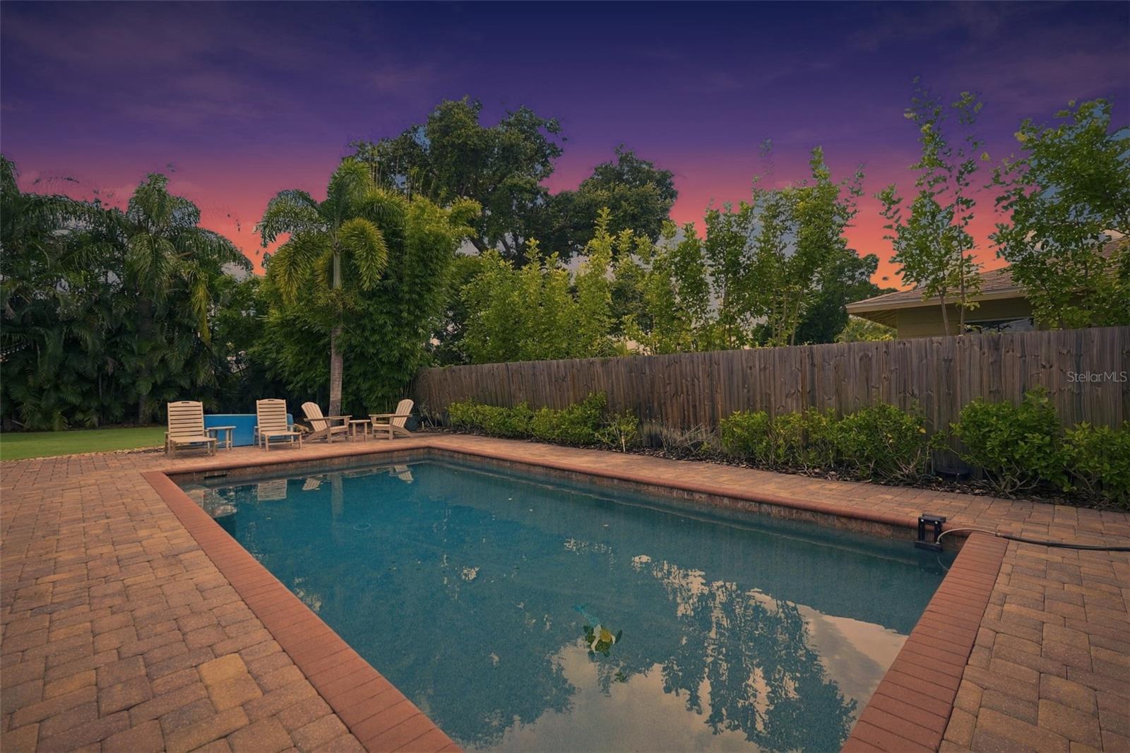 2174 BOUGAINVILLEA ST — photo 52