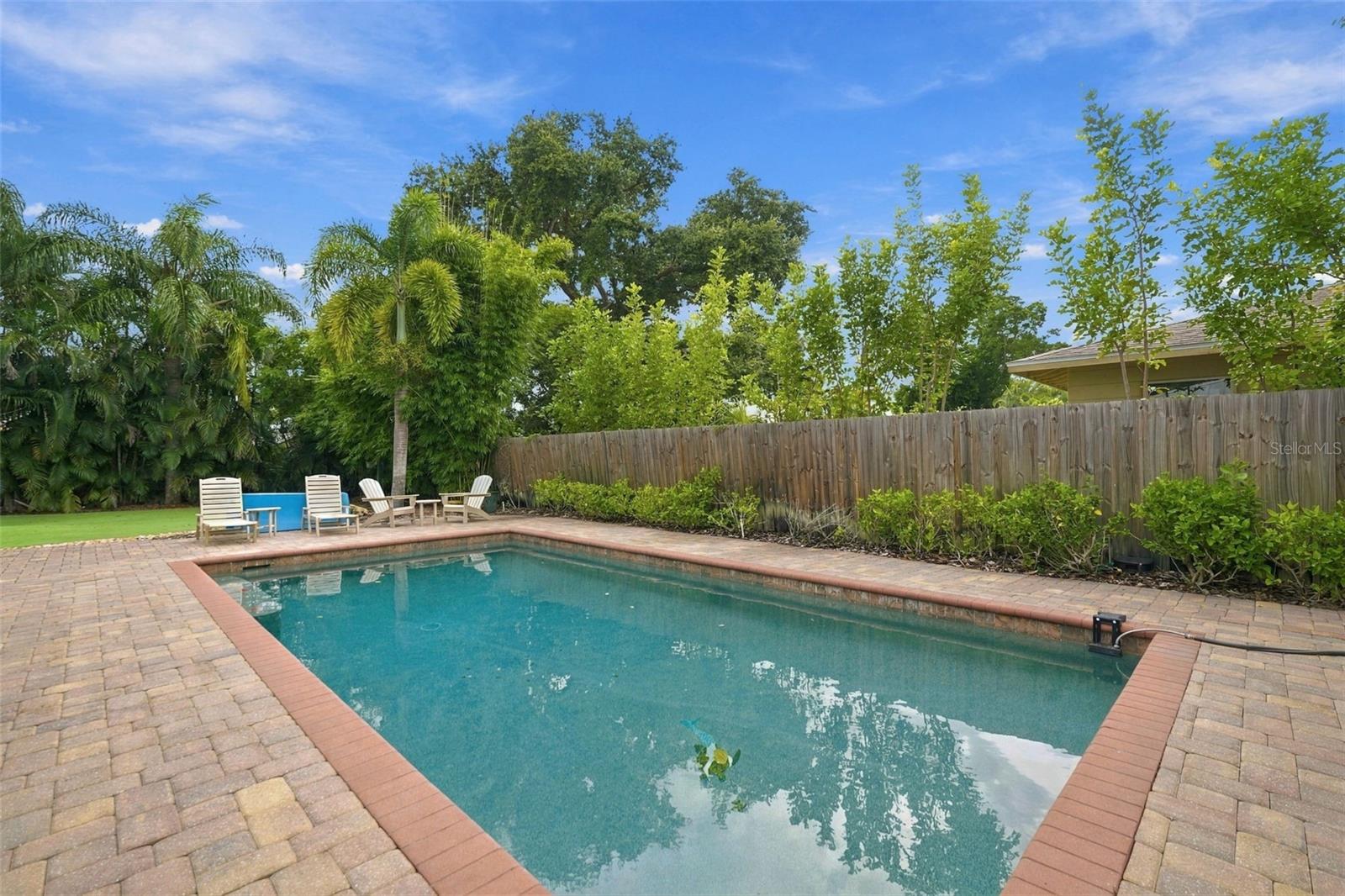 2174 BOUGAINVILLEA ST — photo 48