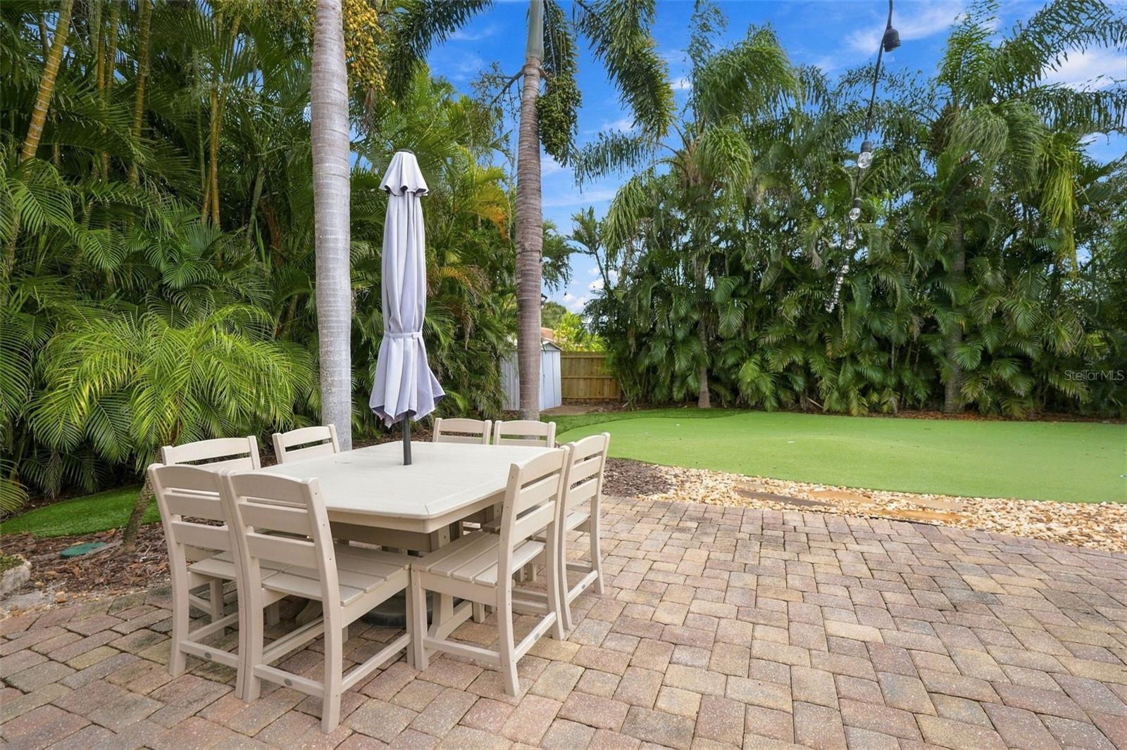 2174 BOUGAINVILLEA ST — photo 40
