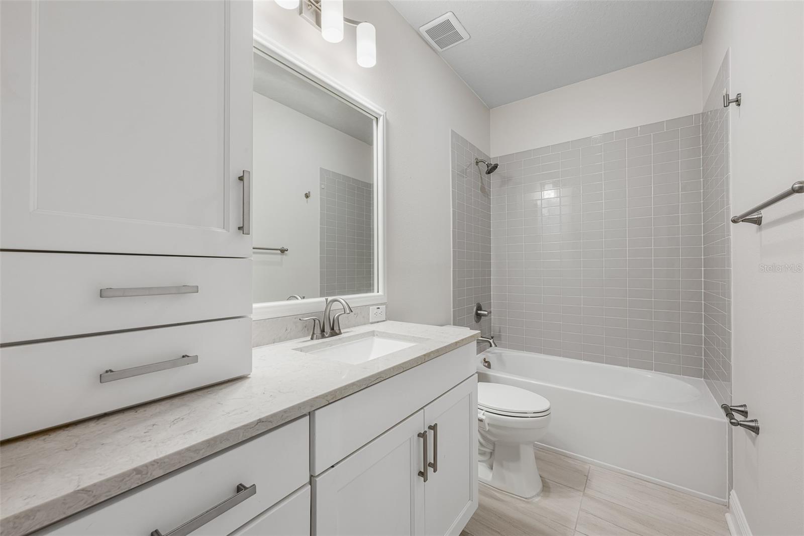 204 S ALBANY AVE #2 — photo 19