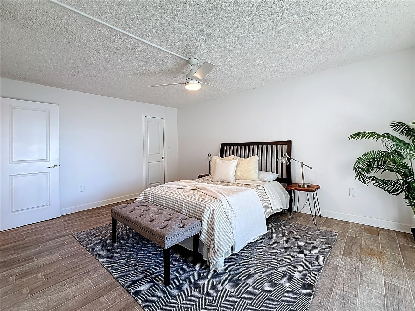 4550 COVE CIR #106 — photo 22