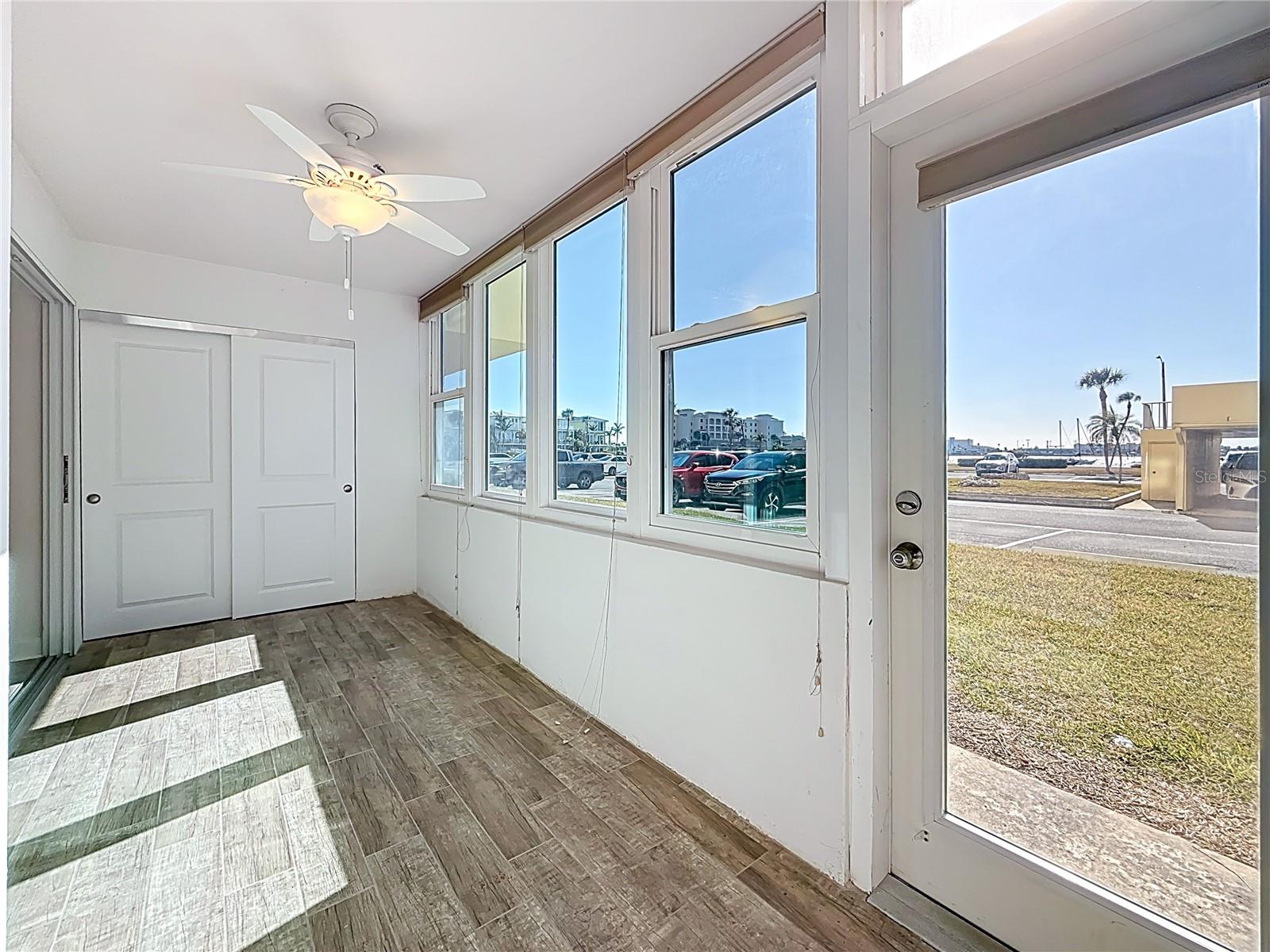 4550 COVE CIR #106 — photo 31