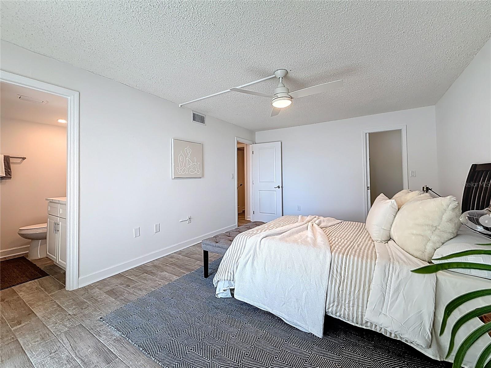 4550 COVE CIR #106 — photo 21