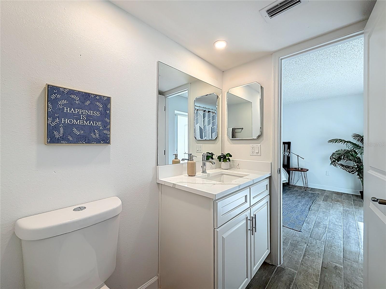 4550 COVE CIR #106 — photo 25