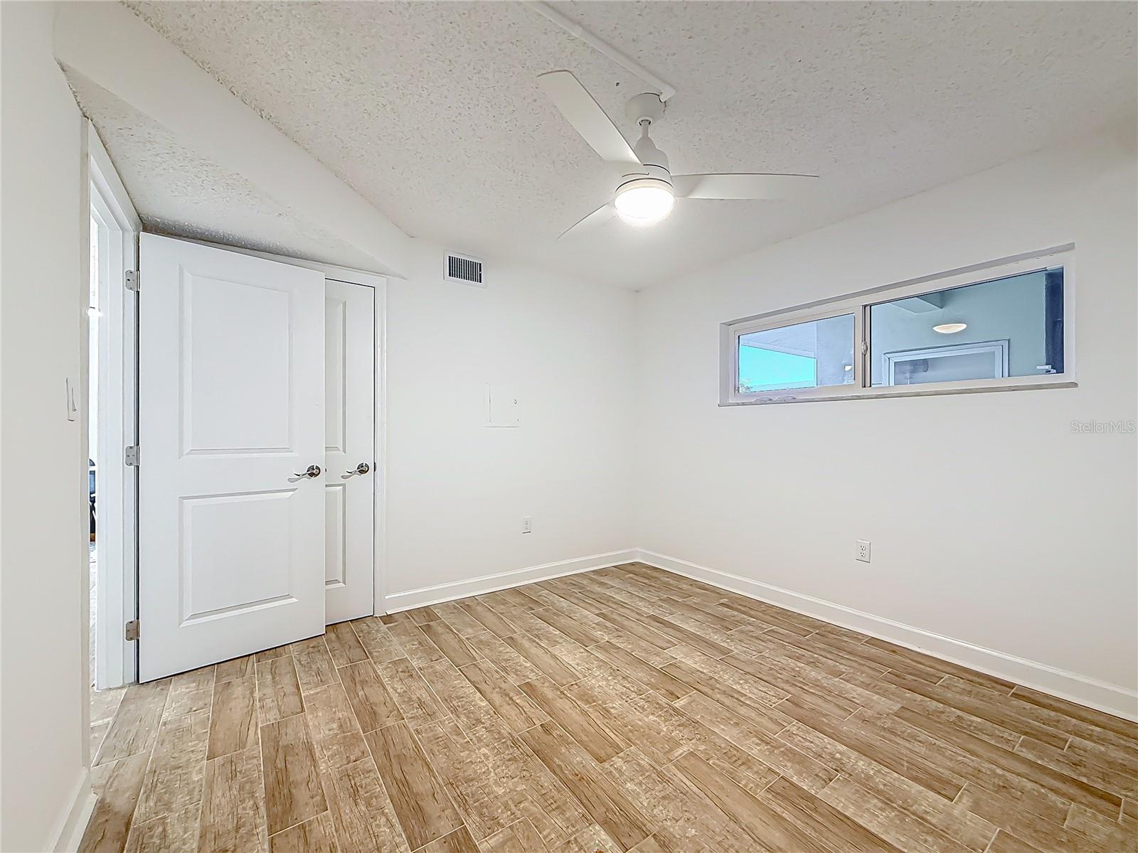 4550 COVE CIR #106 — photo 17