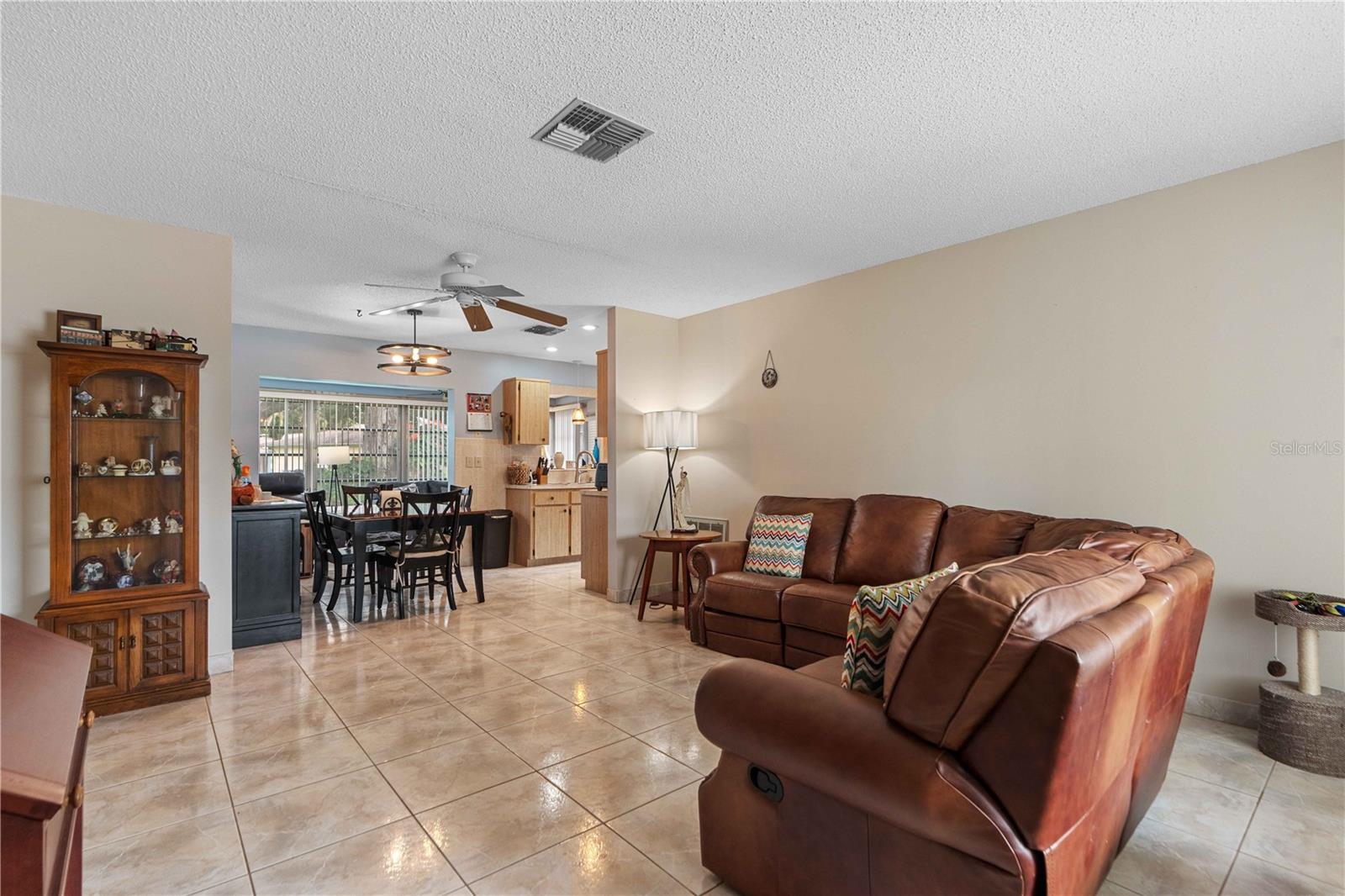 8030 GLENEAGLE DR — photo 3