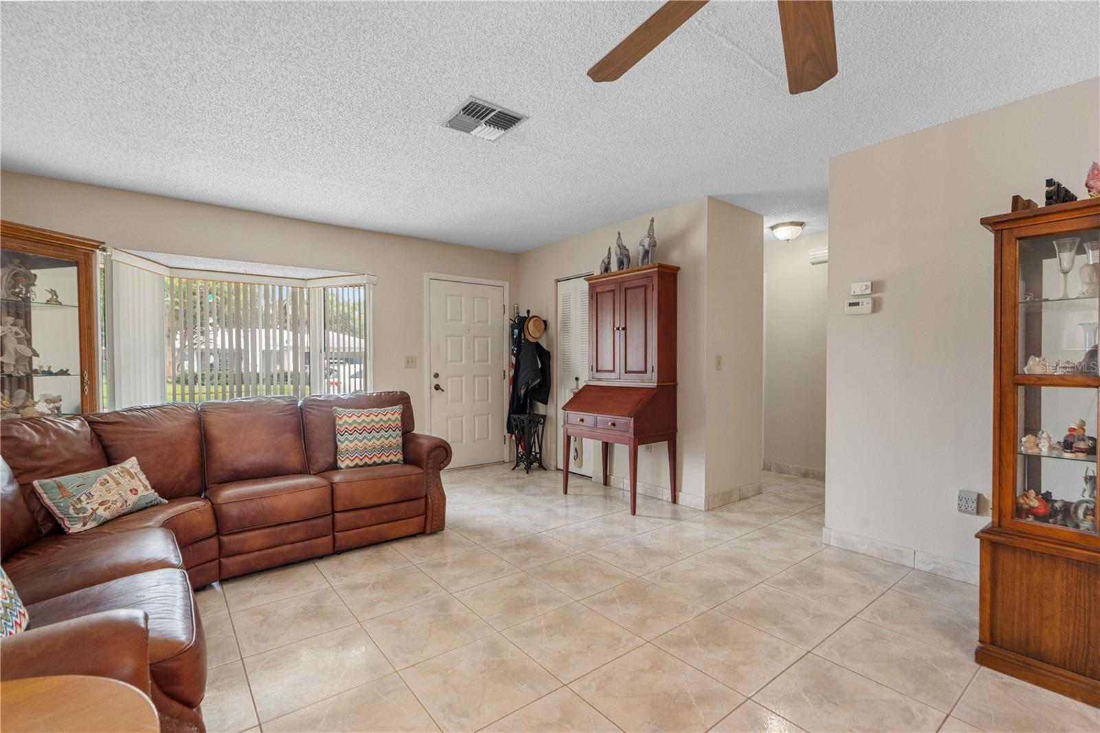 8030 GLENEAGLE DR — photo 2