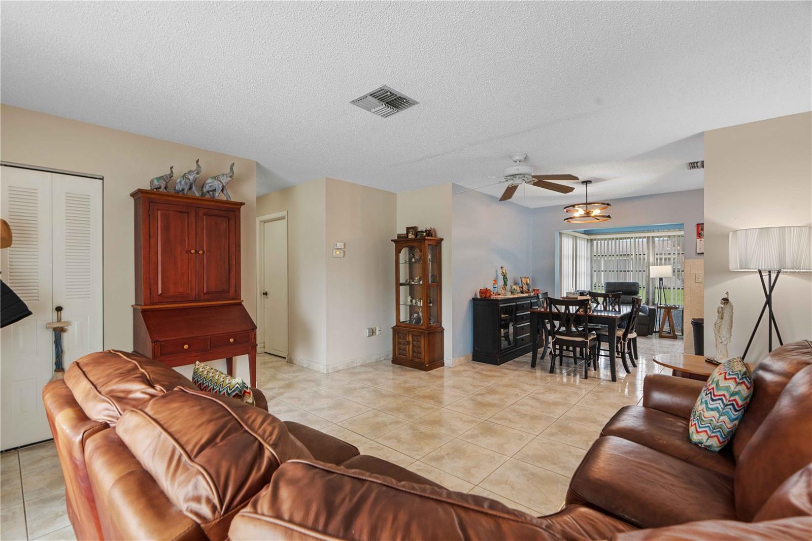 8030 GLENEAGLE DR — photo 4