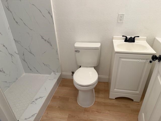 4605 N HUBERT AVE #18 — photo 6