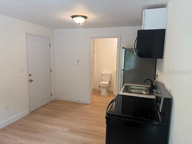 4605 N HUBERT AVE #18 — photo 4