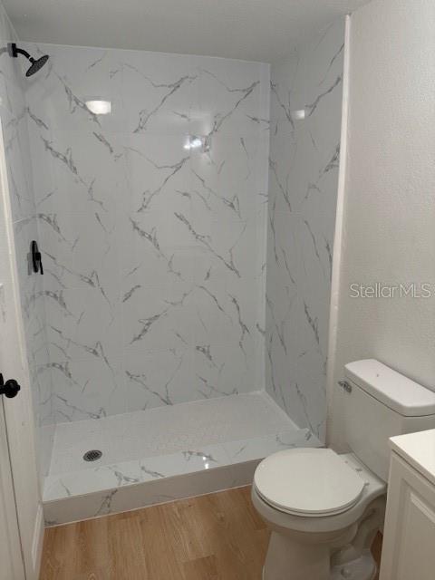 4605 N HUBERT AVE #18 — photo 8