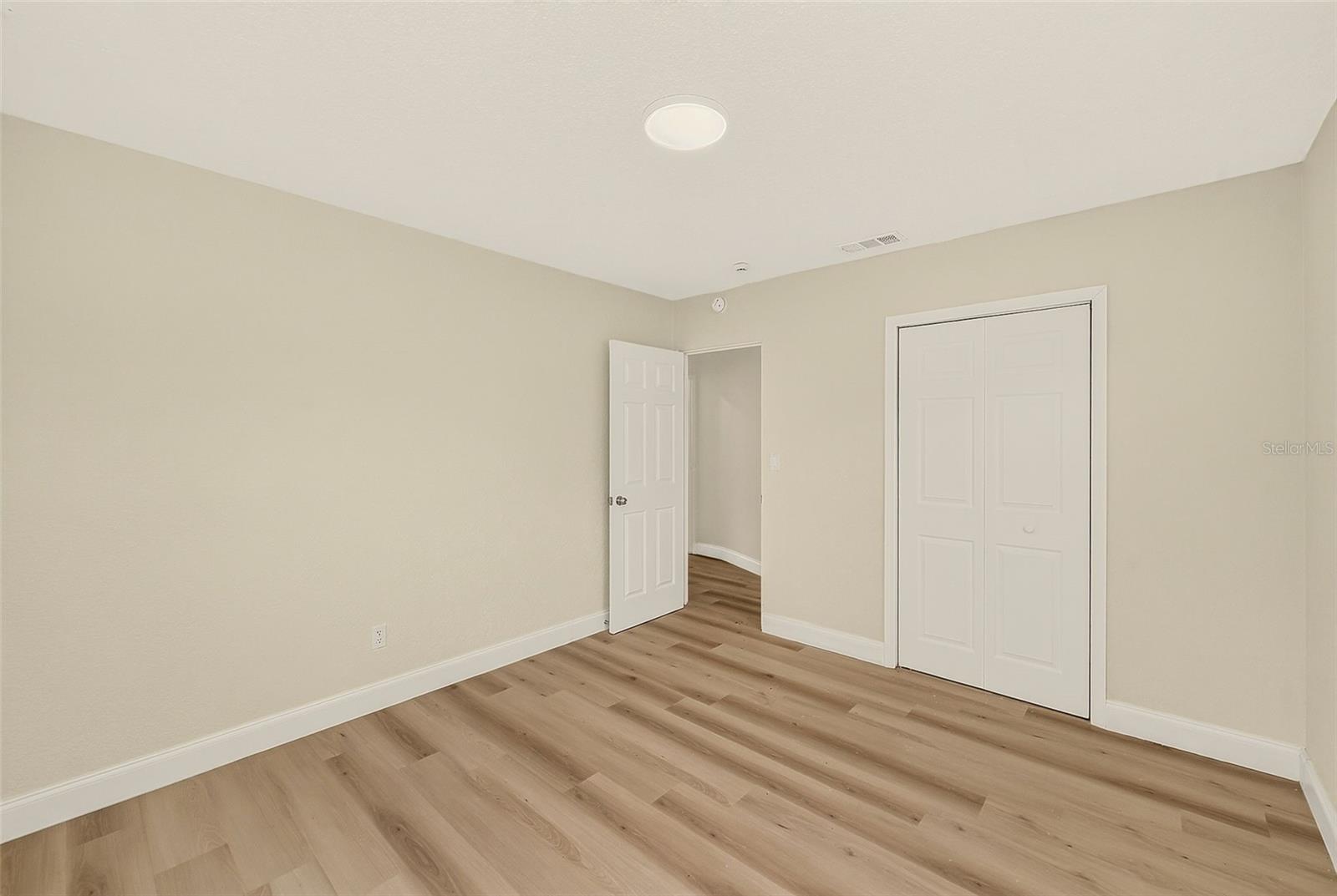 214 45TH AVE NE — photo 19