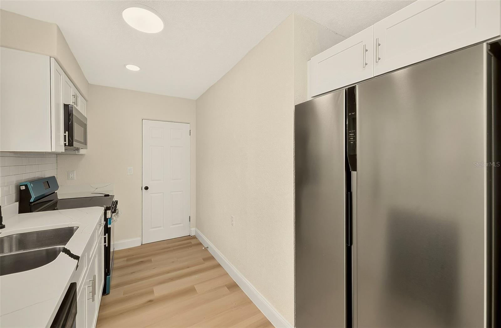 214 45TH AVE NE — photo 5