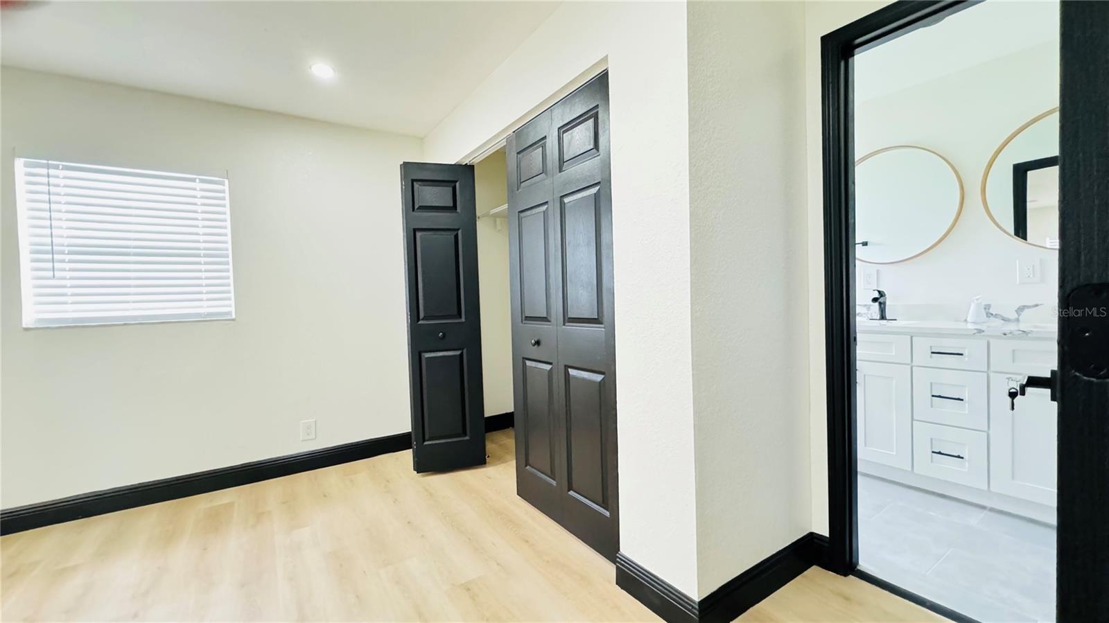 7017 SANDHURST DR — photo 9