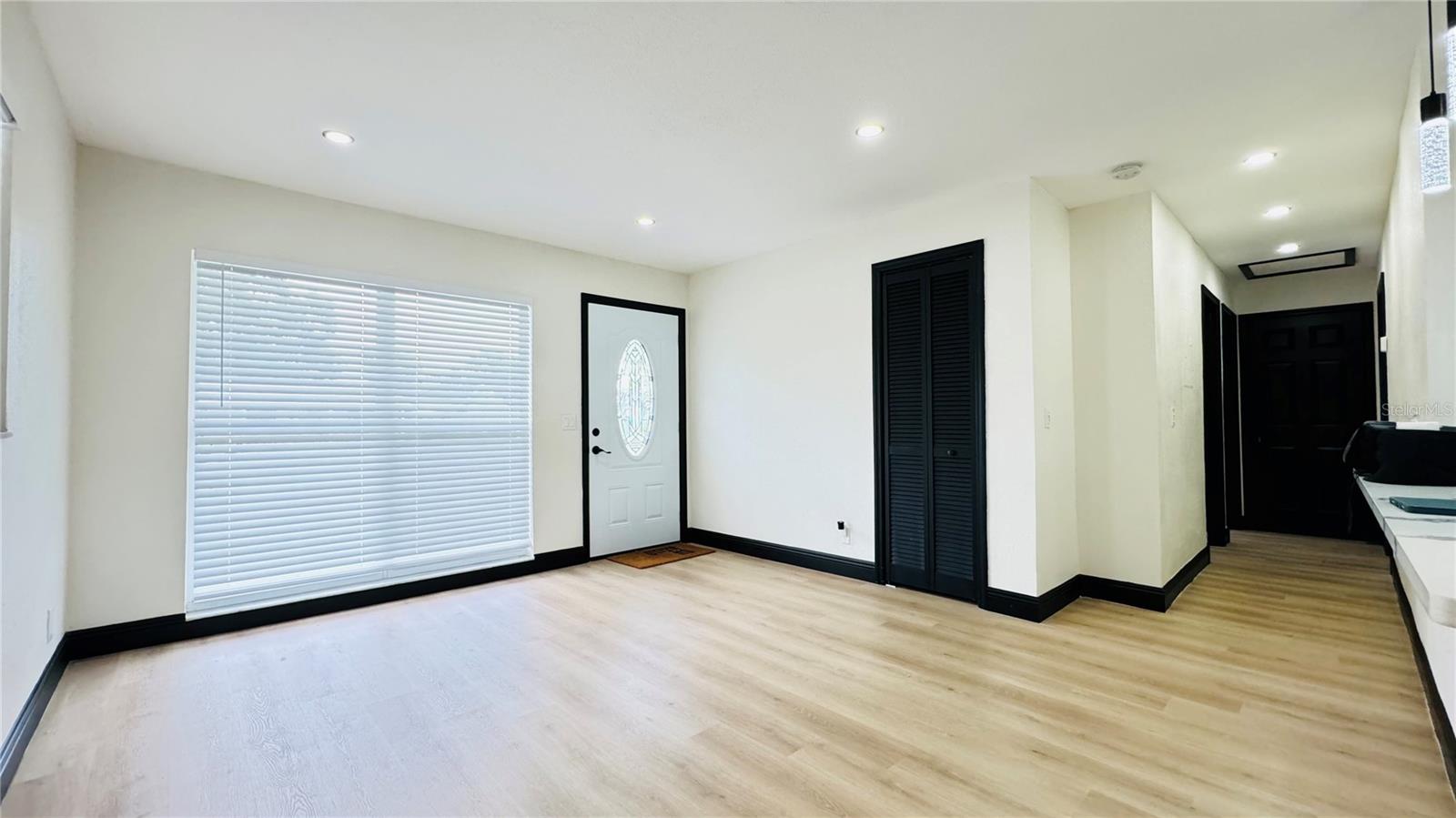 7017 SANDHURST DR — photo 14