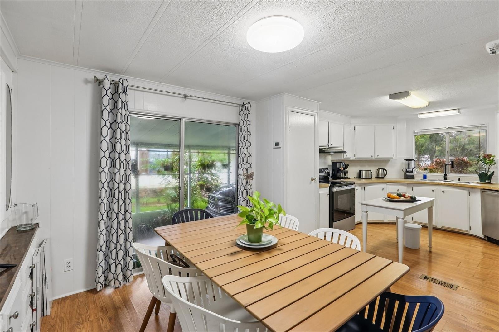 8807 SHELDON WEST DR — photo 6