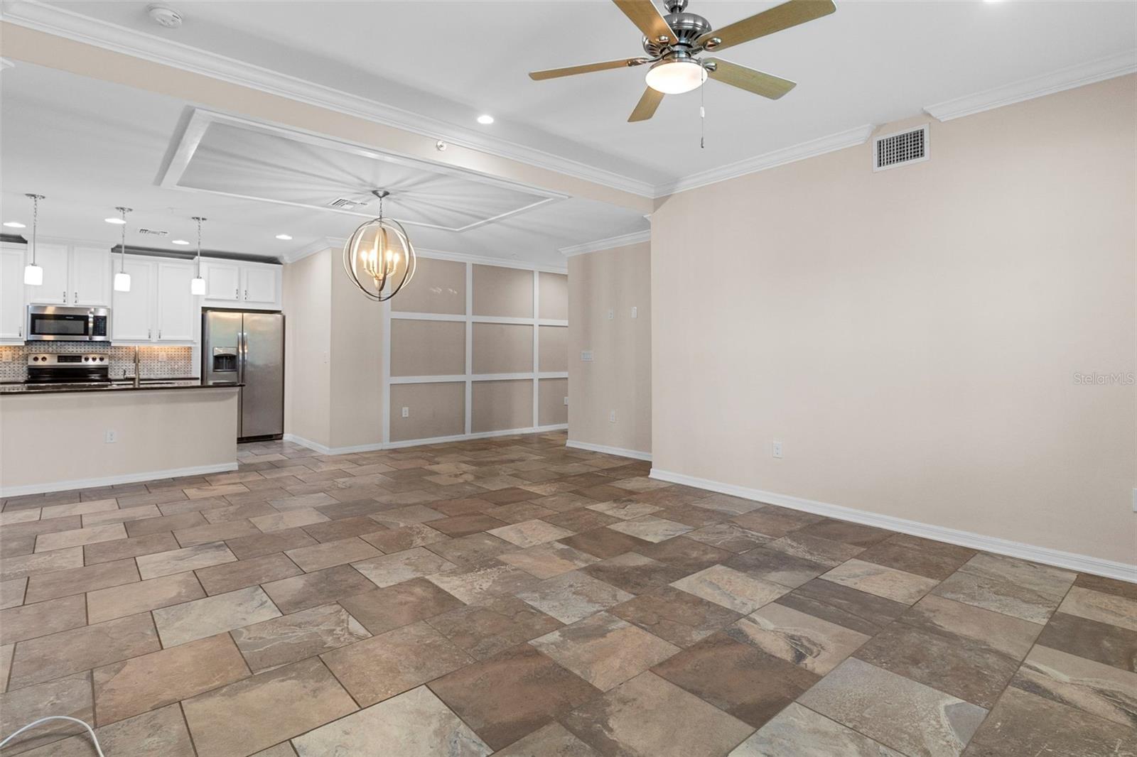 89 NAVIGATION CIR — photo 6