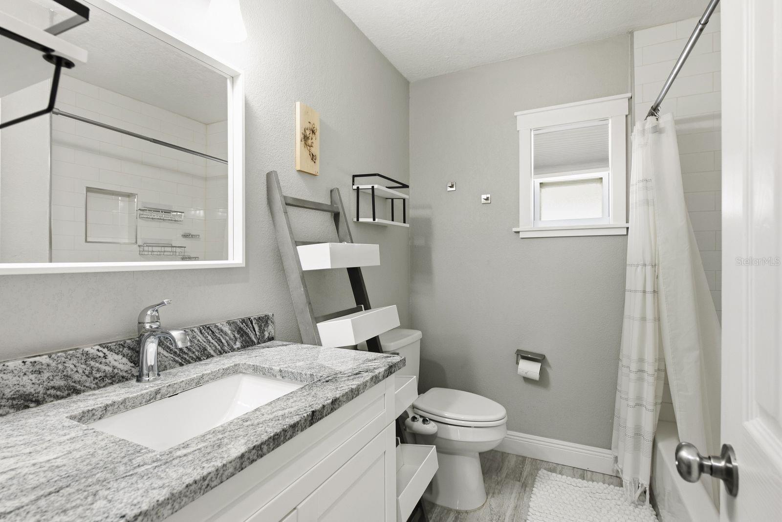 3926 W CASS ST — photo 11