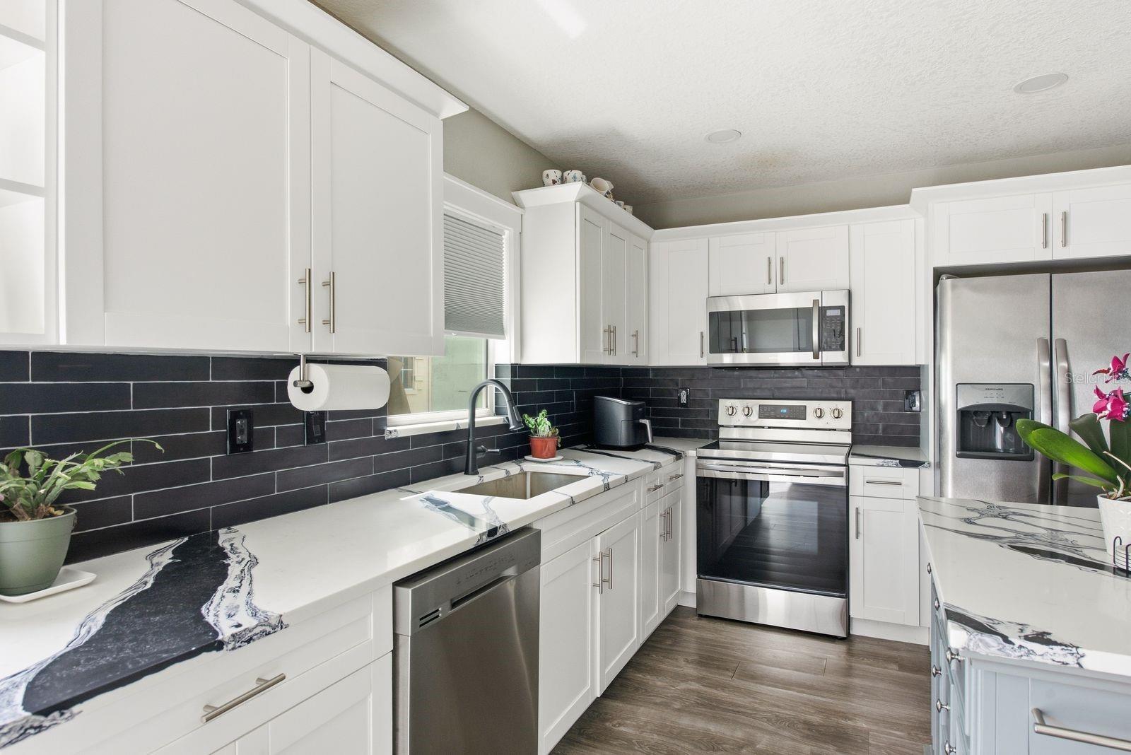 3926 W CASS ST — photo 21