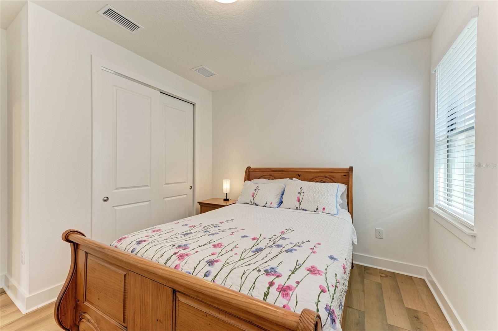 18530 MIDSUMMER PL — photo 32