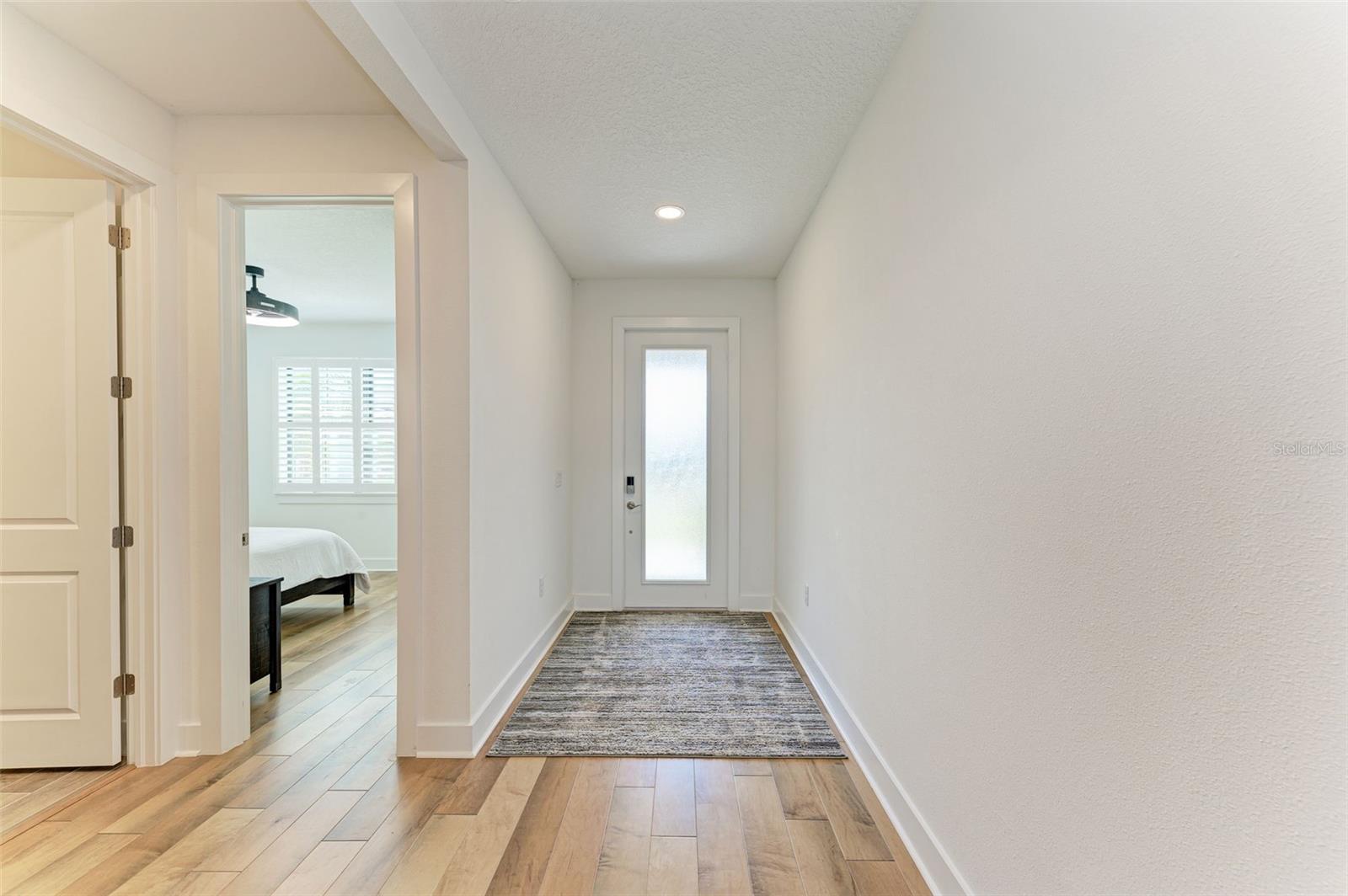 18530 MIDSUMMER PL — photo 37