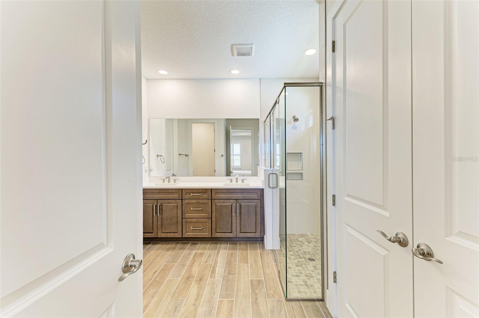 18530 MIDSUMMER PL — photo 25