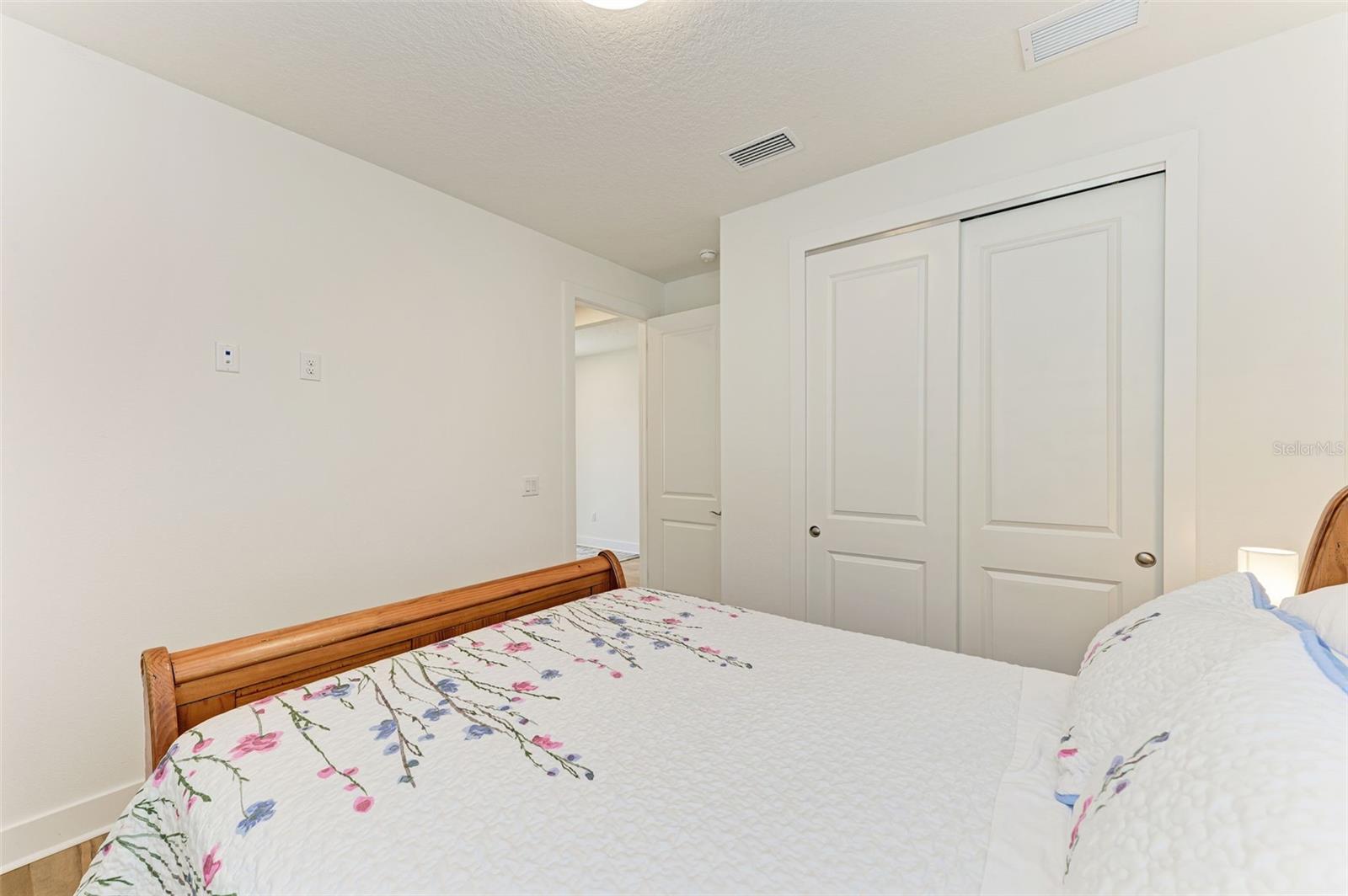 18530 MIDSUMMER PL — photo 34