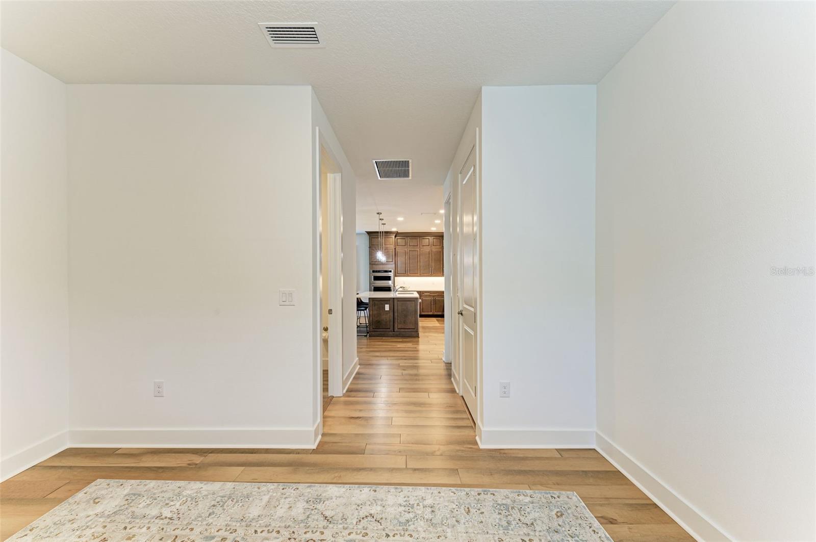 18530 MIDSUMMER PL — photo 41