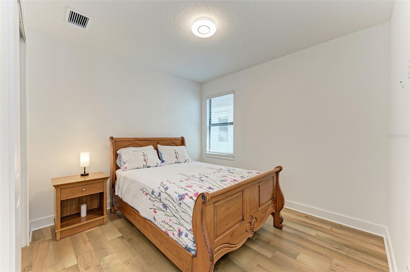 18530 MIDSUMMER PL — photo 33