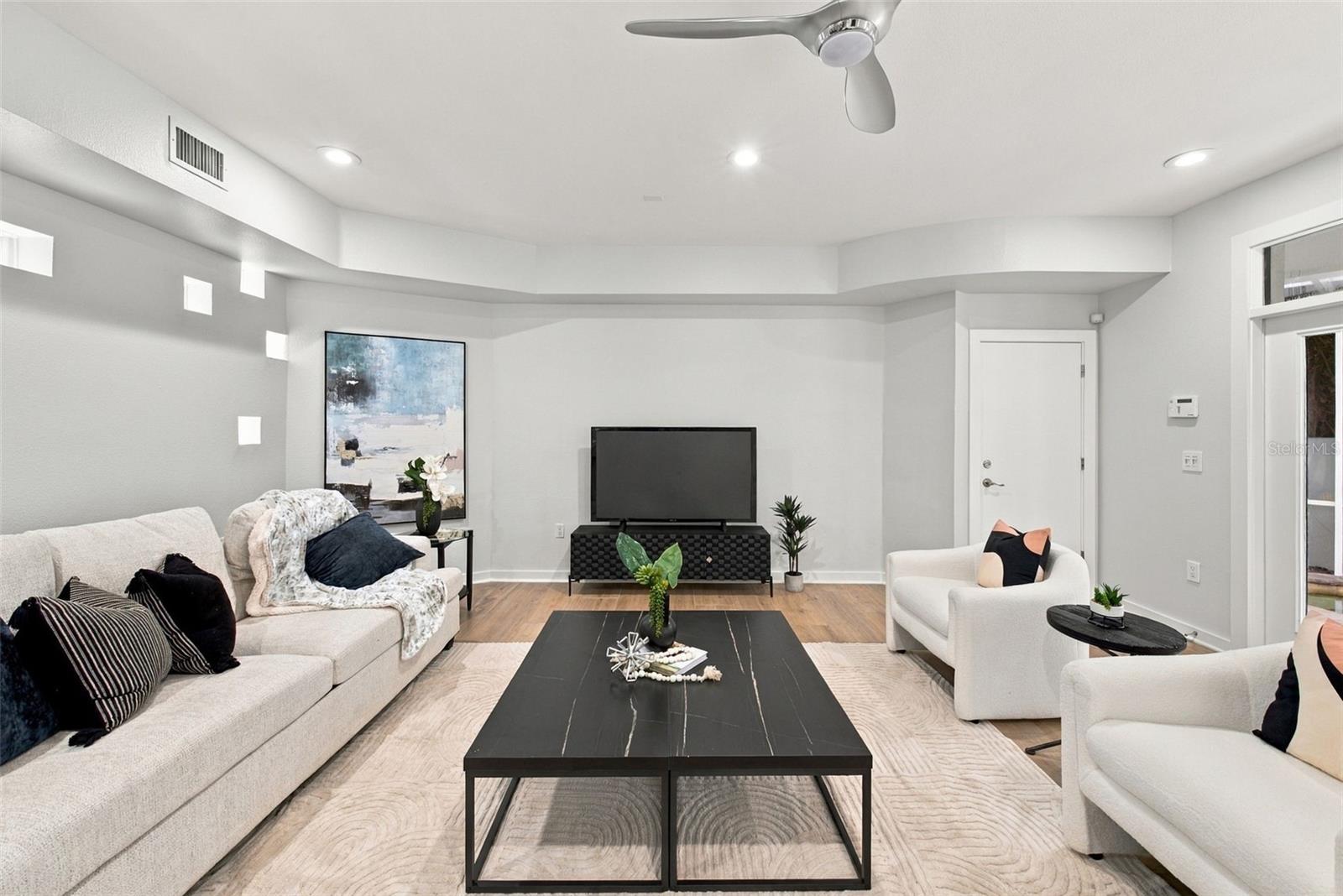2703 W PRICE AVE — photo 15
