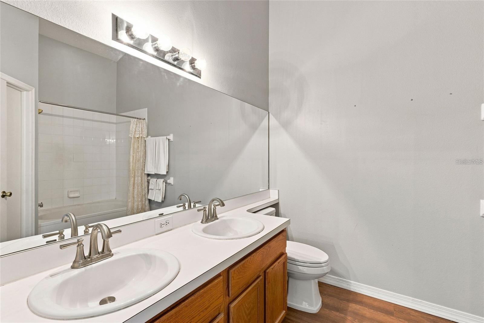 1339 COSTA MESA DR — photo 19
