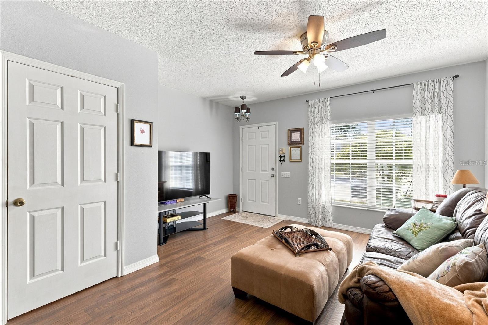 1339 COSTA MESA DR — photo 6