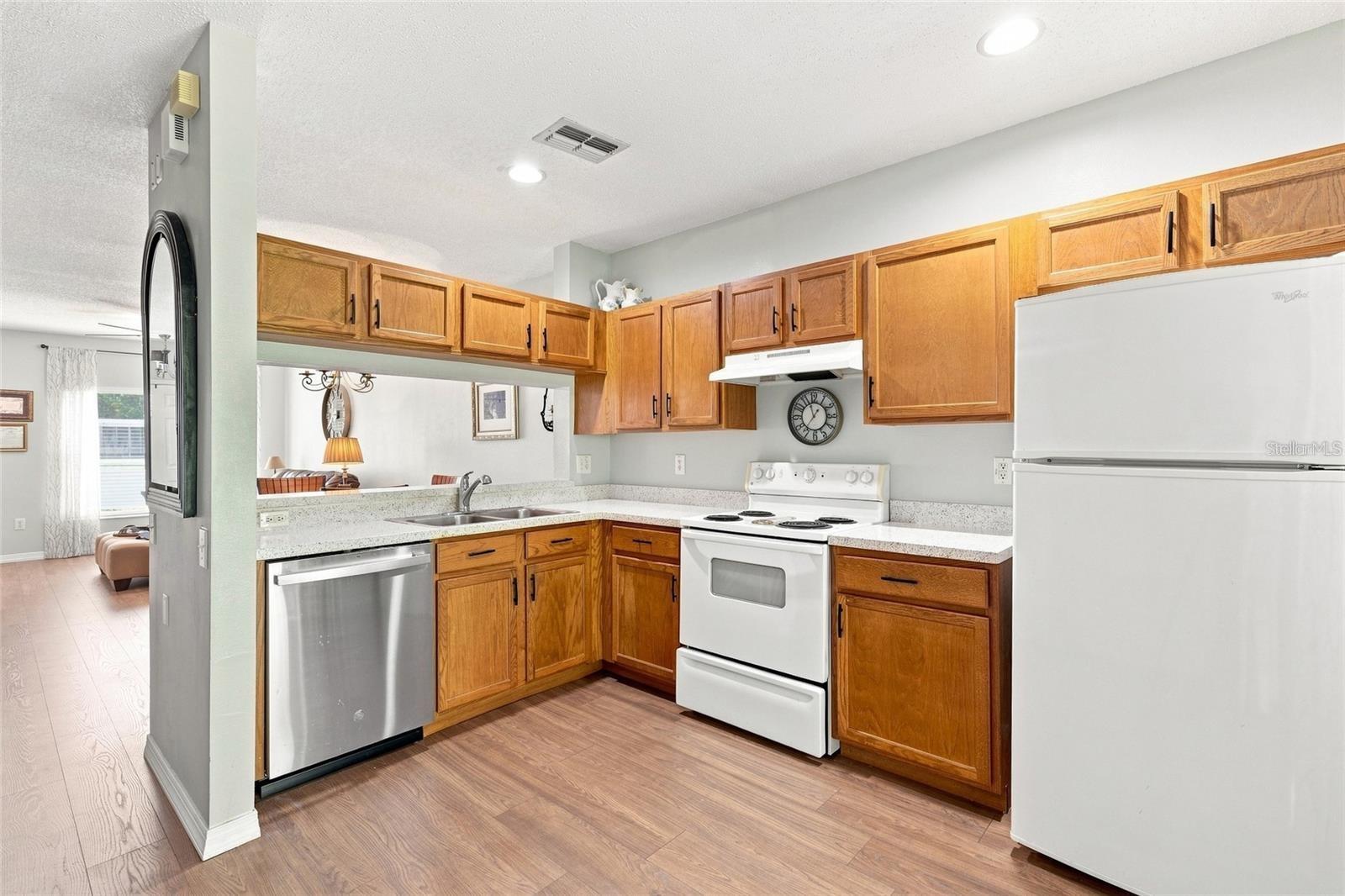 1339 COSTA MESA DR — photo 11